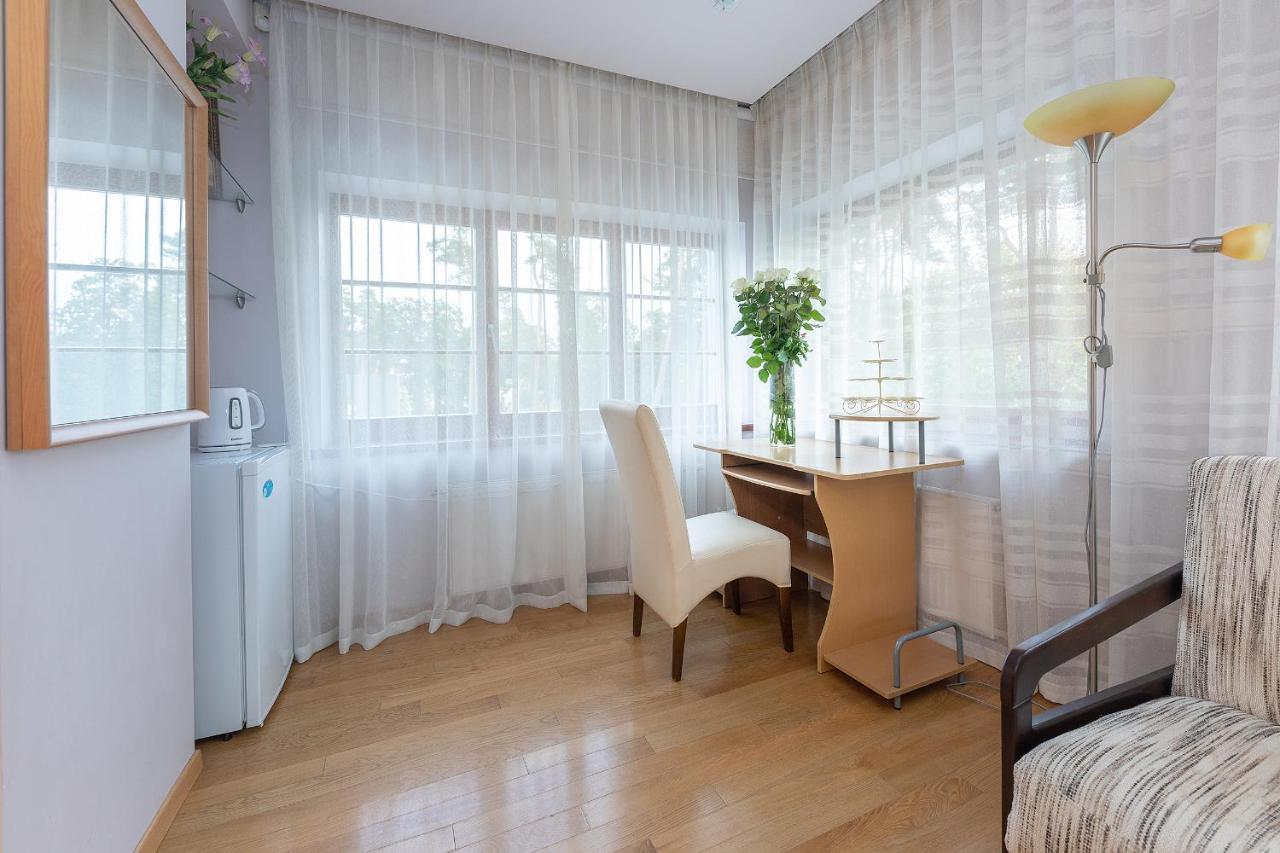 Room In Guest Room - Valensija - Large Suite ยูร์มาลา ภายนอก รูปภาพ