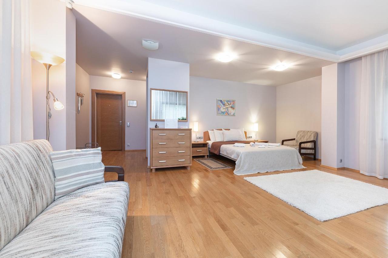 Room In Guest Room - Valensija - Large Suite ยูร์มาลา ภายนอก รูปภาพ