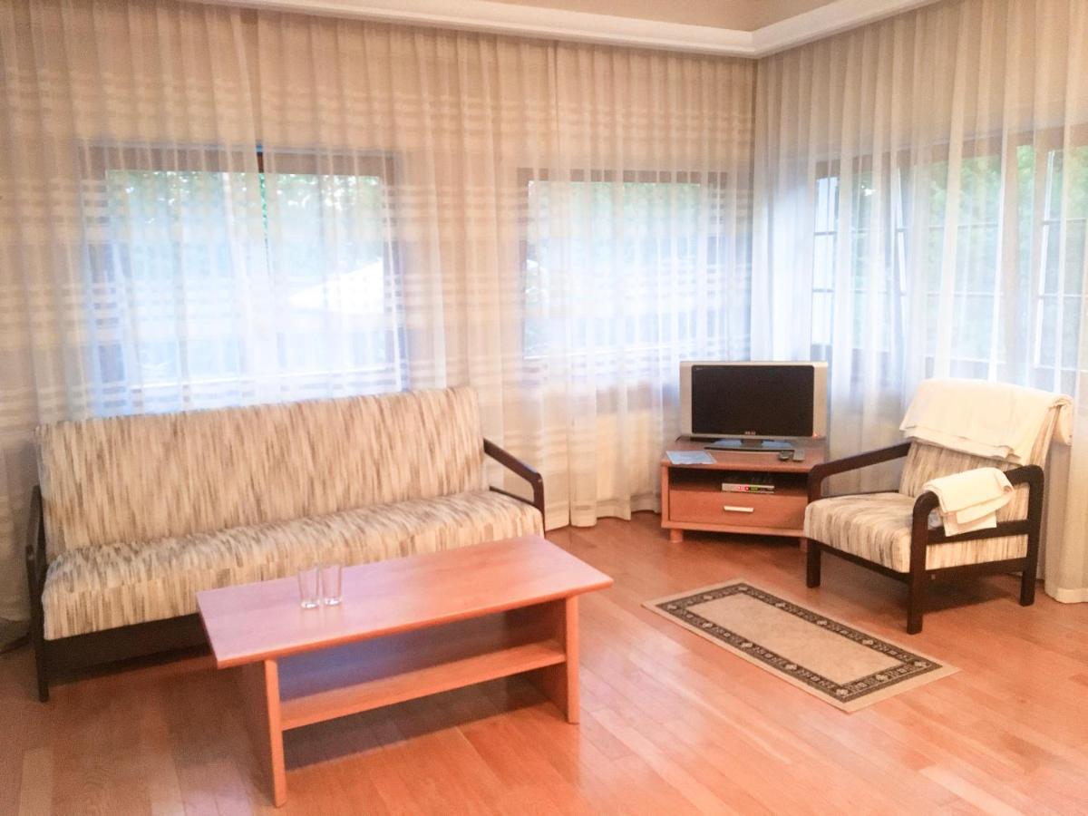 Room In Guest Room - Valensija - Large Suite ยูร์มาลา ภายนอก รูปภาพ
