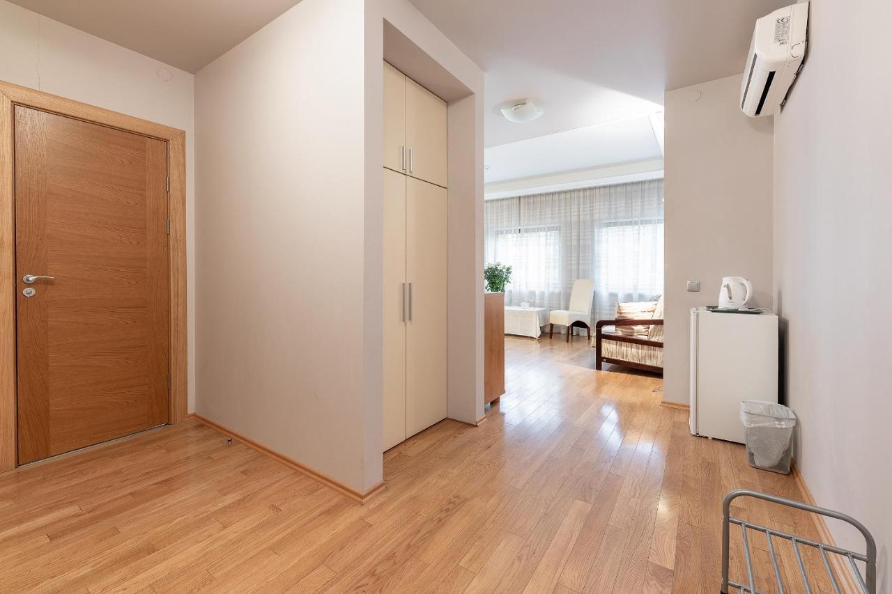 Room In Guest Room - Valensija - Large Suite ยูร์มาลา ภายนอก รูปภาพ